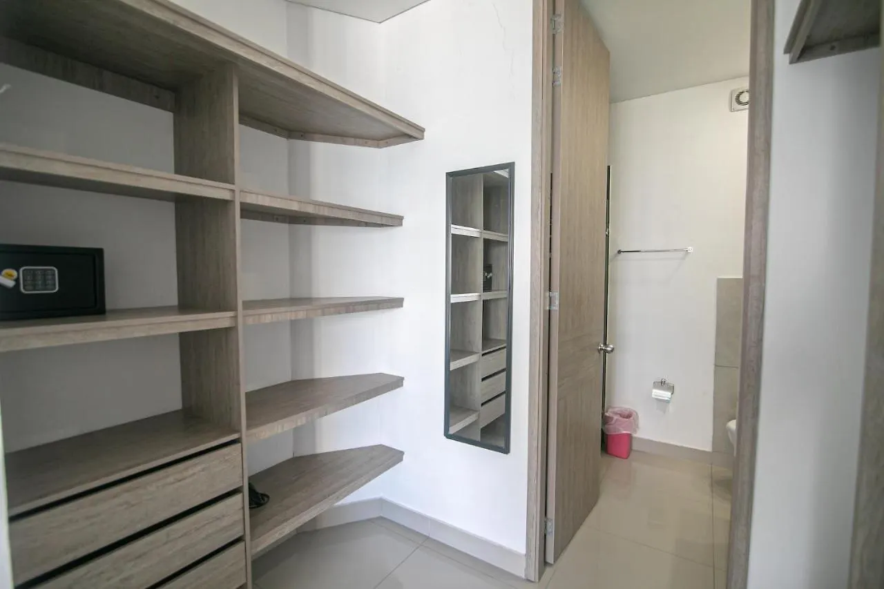 Apartamento Piso 18 Vista Al Mar En Cartagena 0*,